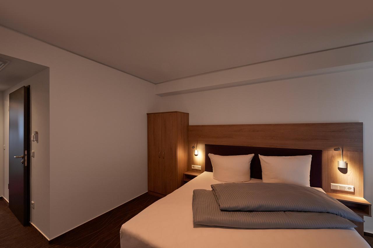 Hotel New In Gaimersheim Екстериор снимка